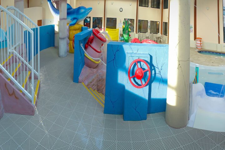 Grand Marquis Waterpark Hotel & Suites