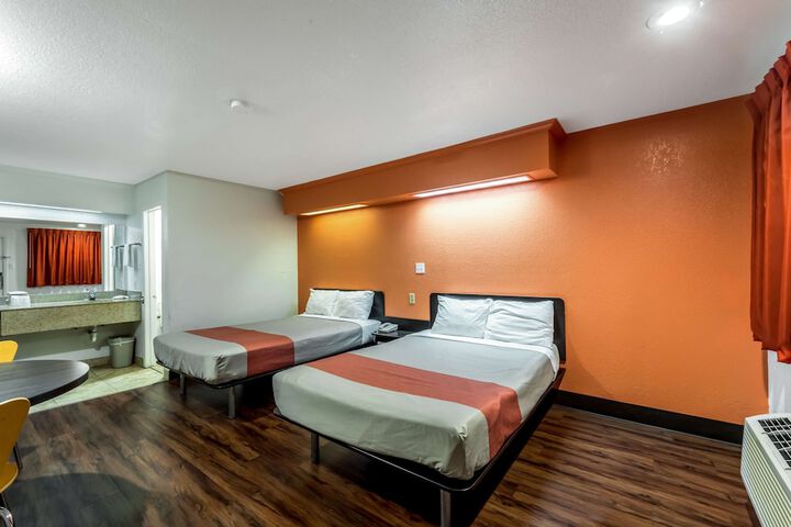 Room 20 of 32