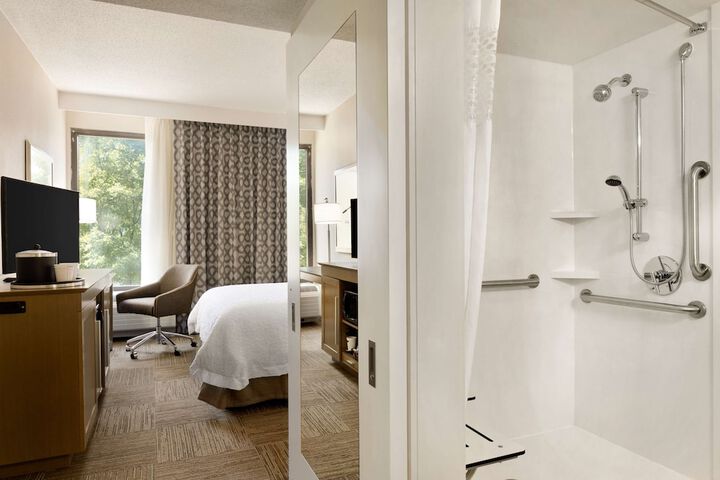 Room 16 of 30