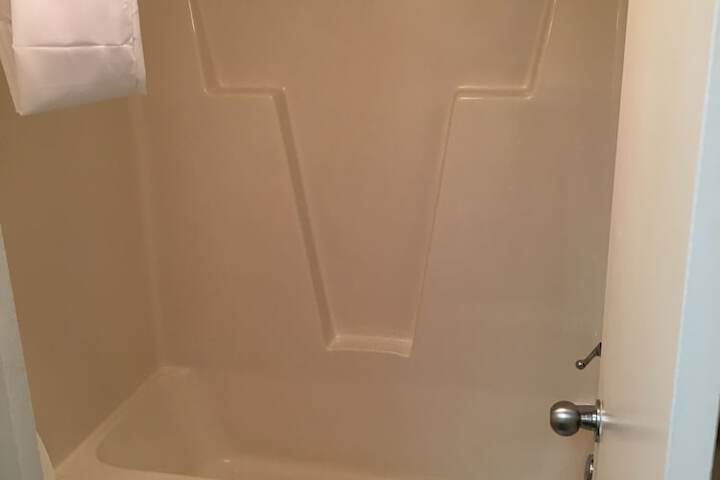 Room 13 of 22