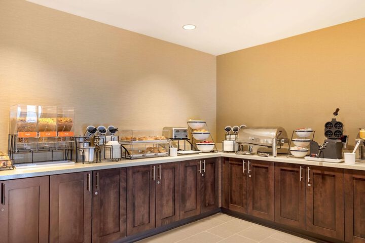 Breakfast/Coffee Service 47 of 50