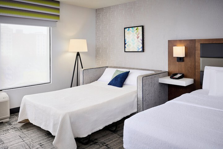Room 6 of 22