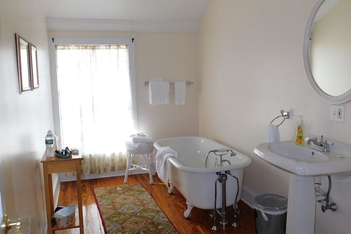 Room 7 of 39