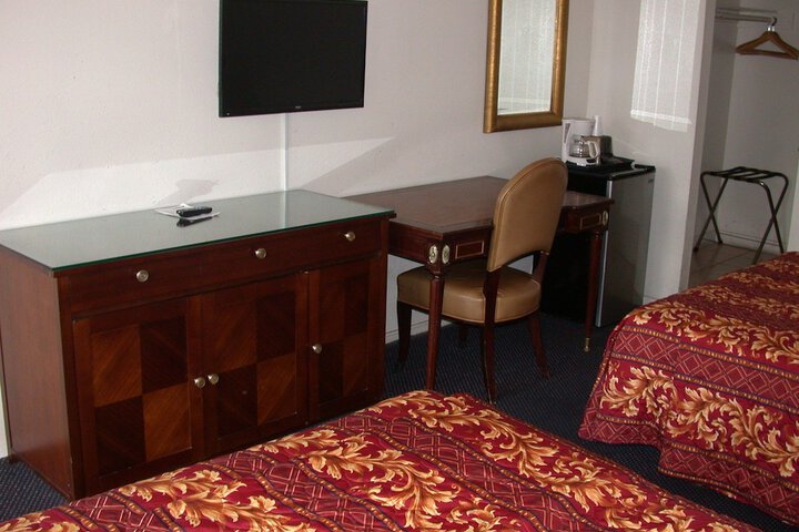 Room 23 of 53