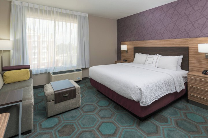 Room 35 of 60