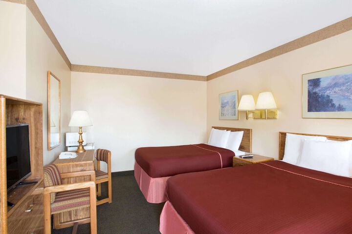 Room 5 of 14