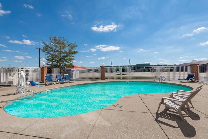 Pool 3 of 21