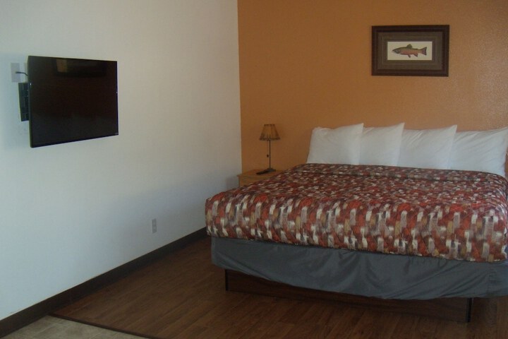 Room 21 of 33
