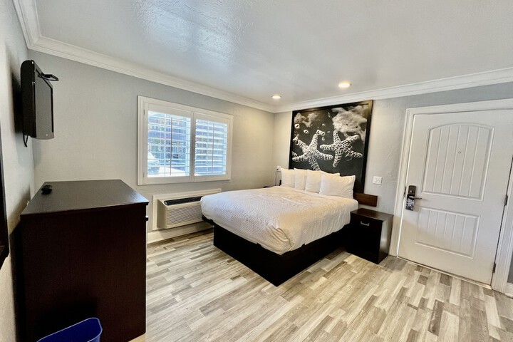 Room 42 of 152