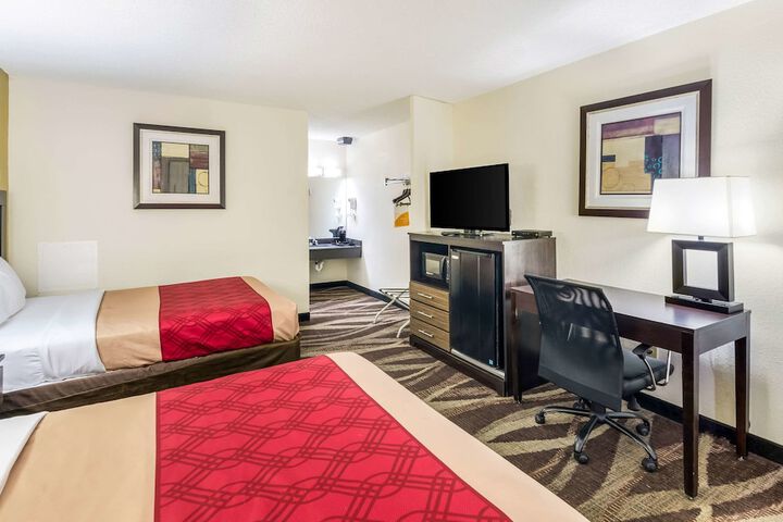 Room 25 of 66