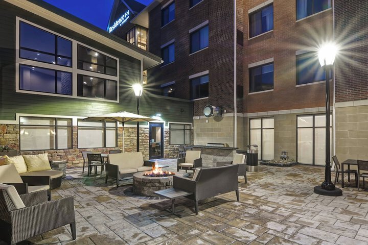 Residence Inn by Marriott Cleveland Airport / Middleburg Heights
