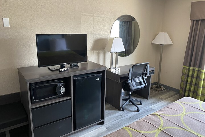 Room 19 of 36