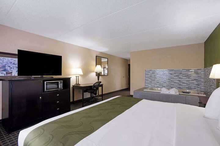 Room 28 of 36