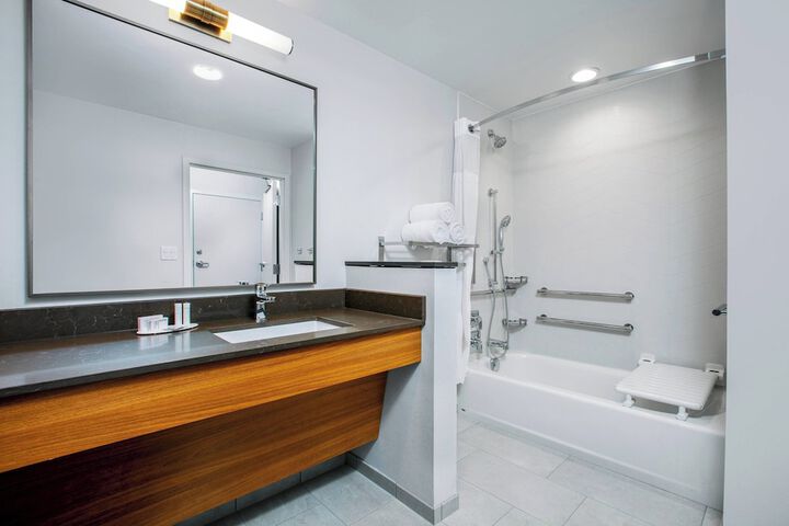 Fairfield Inn & Suites by Marriott Harrisburg West / Mechanicsburg