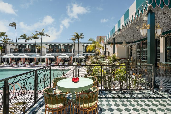 Lafayette Hotel & Club