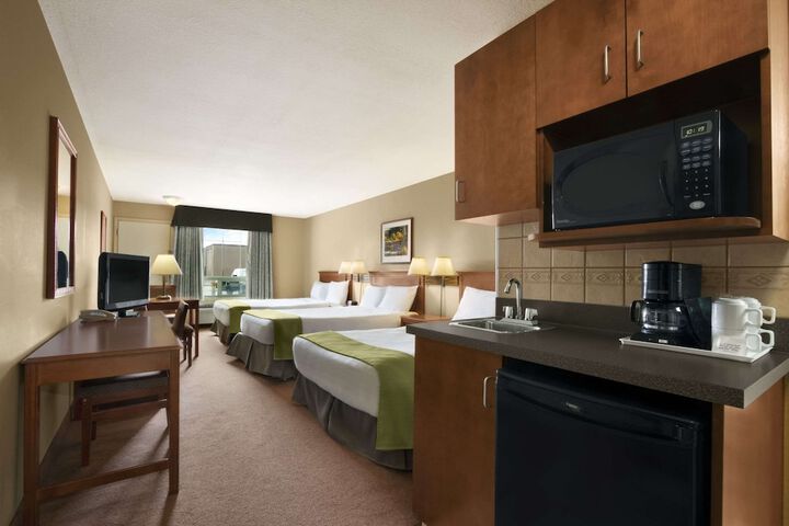 Room 4 of 11