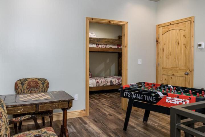 East Zion Trails Retreat-Hot tub Resort Amenities, Exceptional