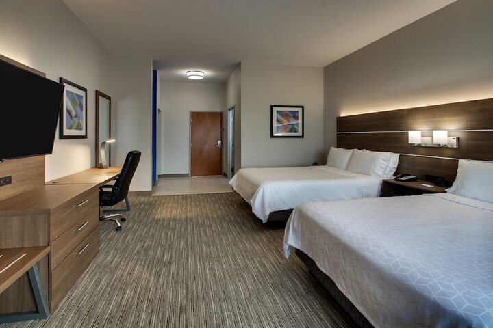 Holiday Inn Express & Suites Waukegan by IHG