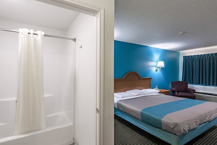 Motel 6 Azle TX