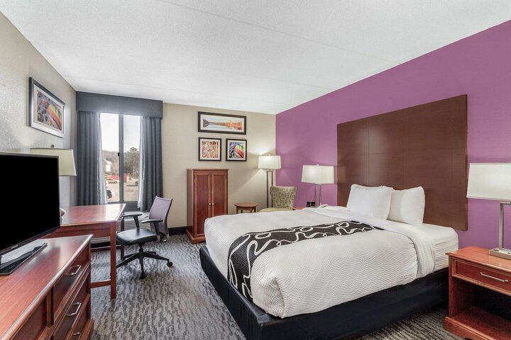 Room 21 of 34