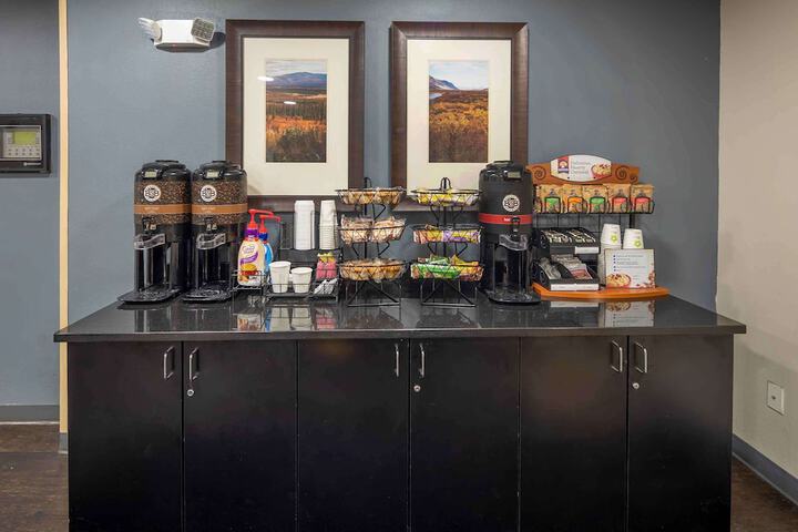 Breakfast/Coffee Service 23 of 24