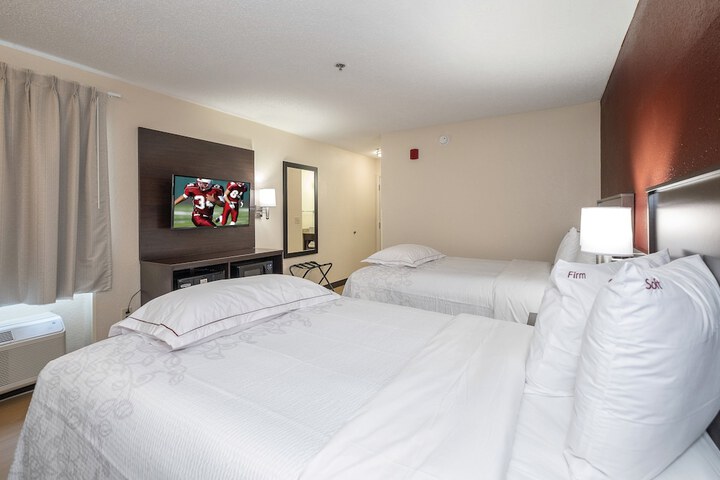 Room 18 of 33