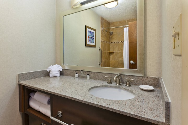 Room 12 of 46