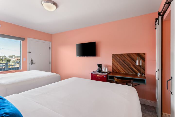 Room 34 of 39