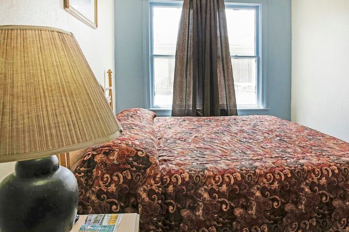 Room 55 of 77