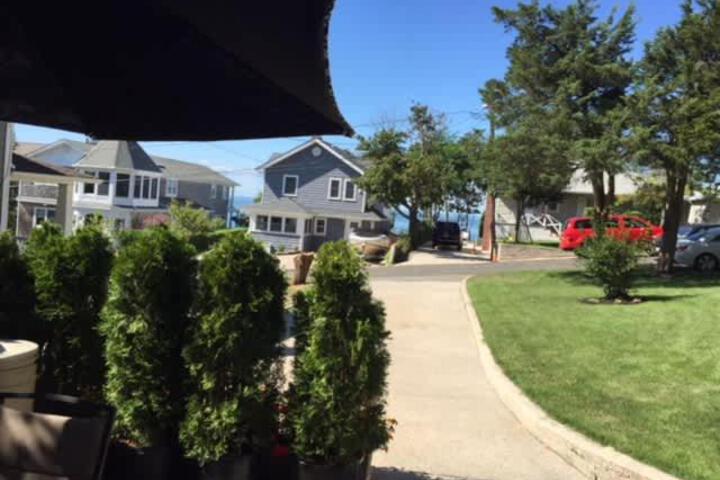 Seaside Stay: Waterfront with Views & Beach Access