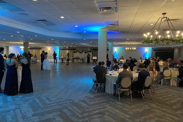 Ballroom/Hall 84 of 93