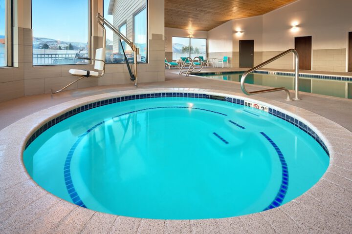Pool 10 of 34