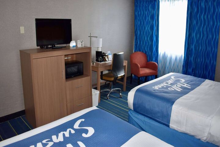 Room 5 of 18