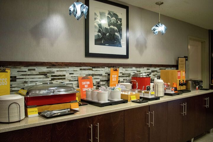 Breakfast/Coffee Service 29 of 32