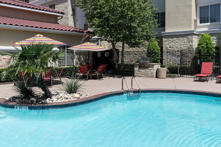 Pool 4 of 30