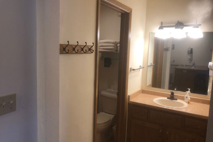 Room 51 of 185