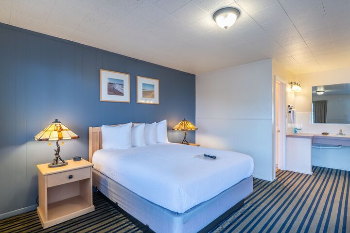 Pacific Reef Hotel & Light Show
