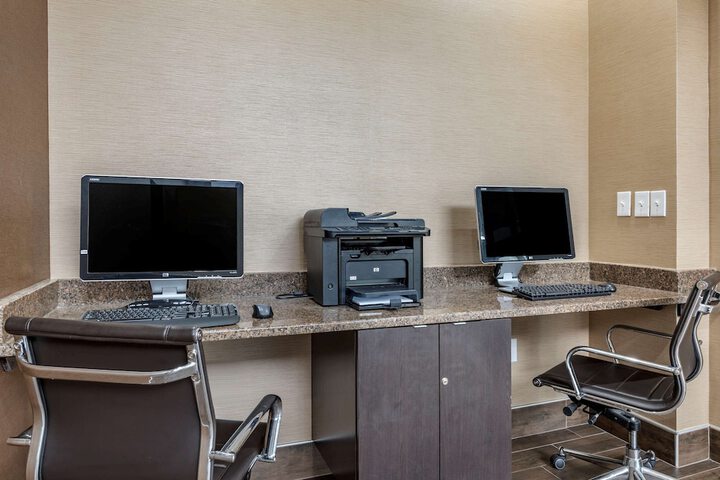 Business Center 56 of 57
