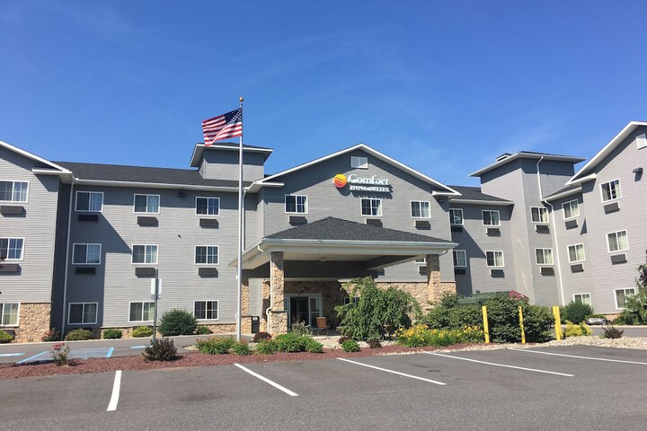 Hotel 2 of 43