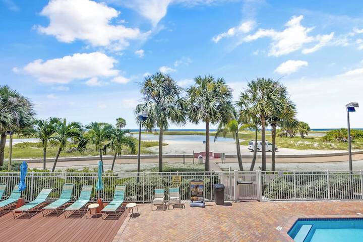 Surf Beach Treasure Island Resort