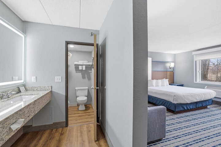 AmericInn by Wyndham White Bear Lake St. Paul