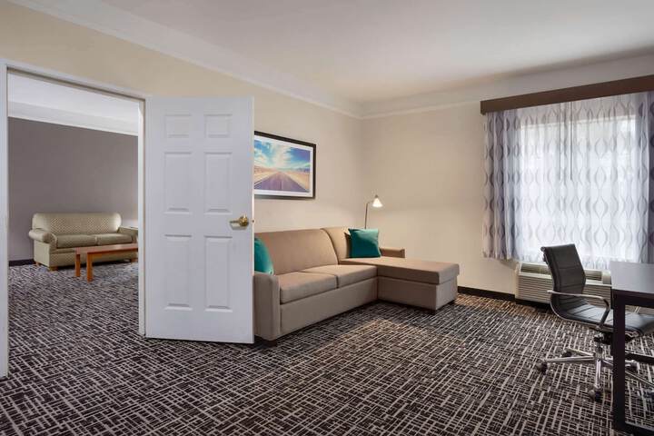 Room 15 of 29