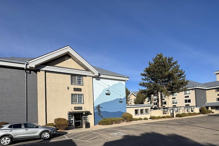 Comfort Inn & Suites Golden – Denver West