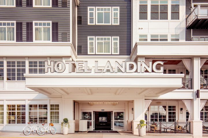 Hotel 2 of 64