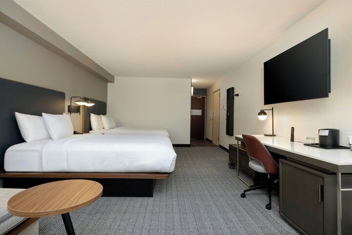 Courtyard by Marriott North Charleston Airport / Coliseum