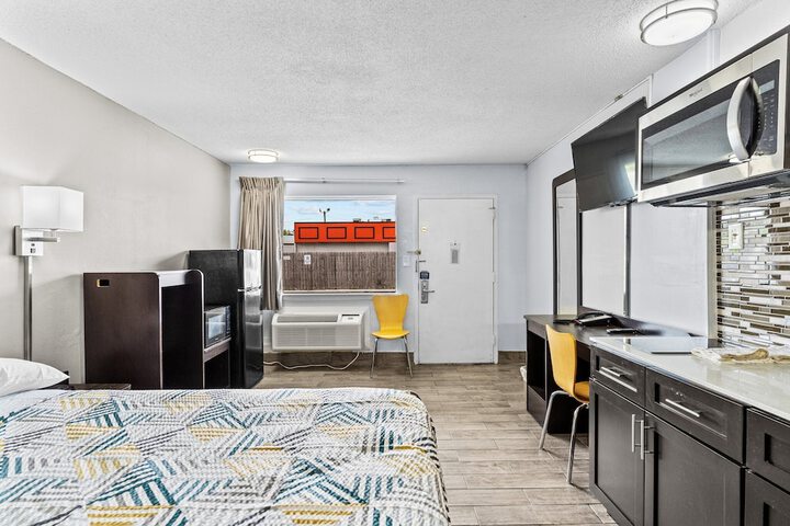 Room 43 of 60