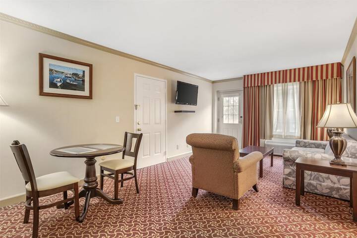 Best Western PLUS Morristown Inn-Florham Park