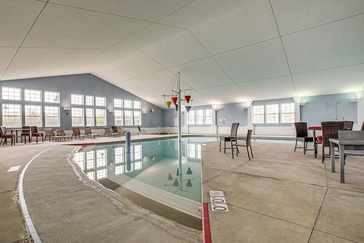 Door County Townhome: Pool Access 1 Mi to Beach!