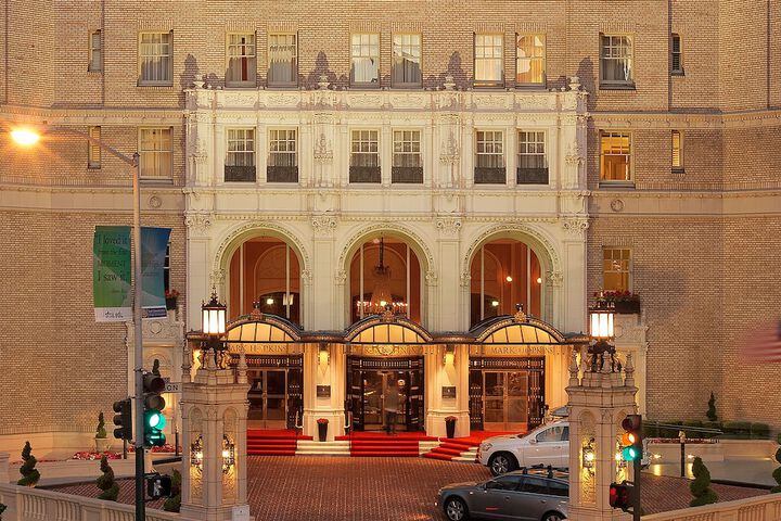 Hotel Exterior 202 of 207