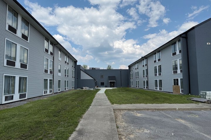 Holiday Lodge Hotel & Conference Center